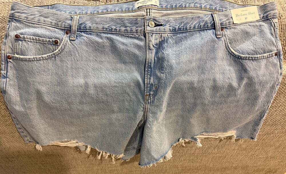 Abercrombie & Fitch High Rise The Loose Short Size 37
